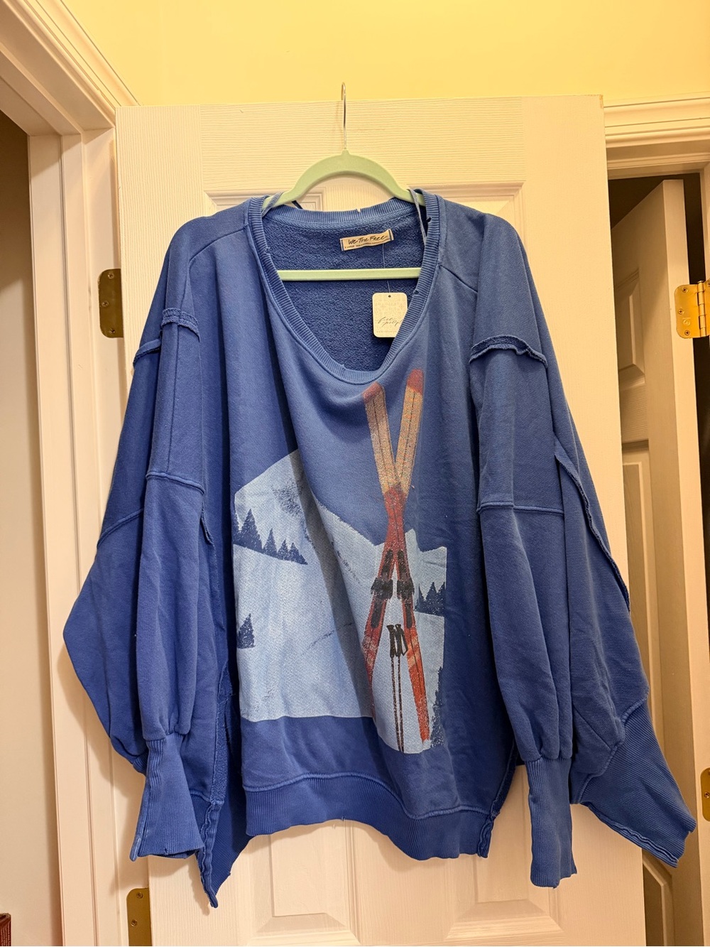 We The Free Blue Ski Graphic Pullover Camden - Picture 1 of 3